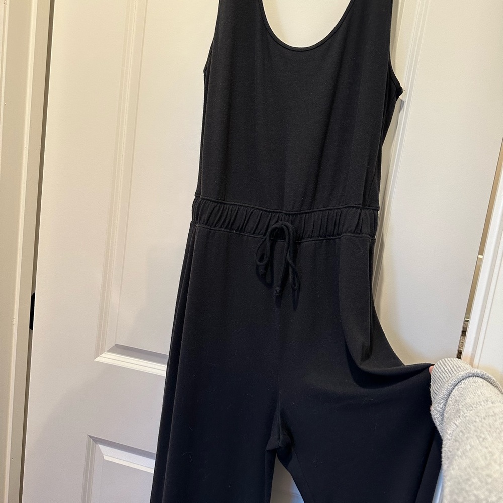 Black Sleeveless Jumpsuit
